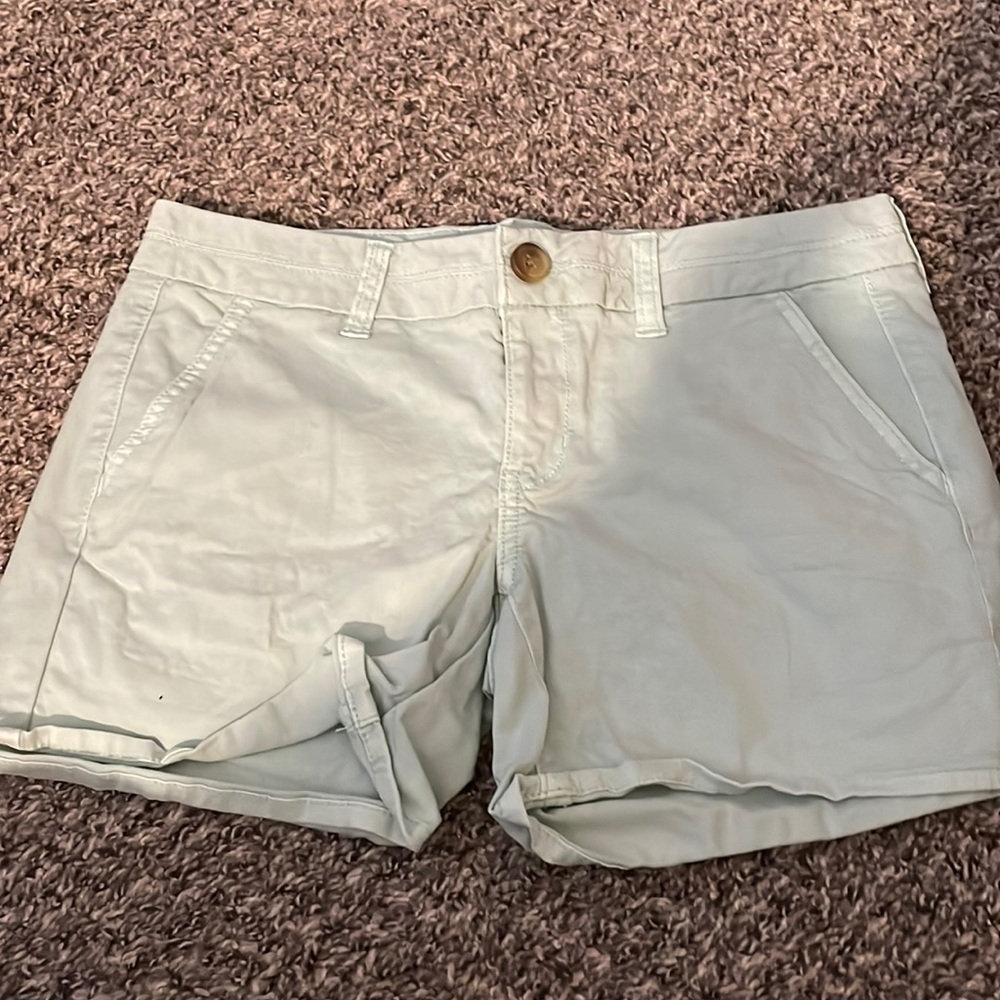 Size 4 mint color American eagle shorts.